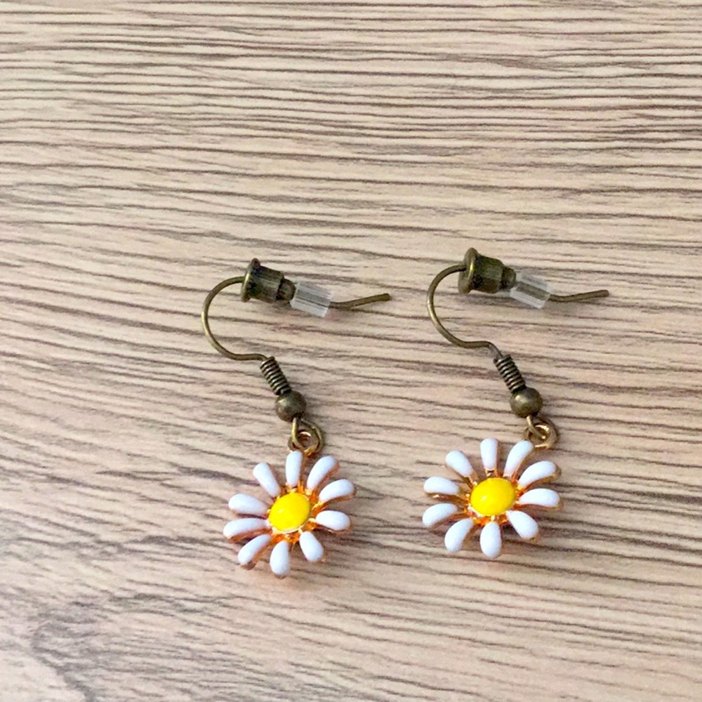 Flower earrings